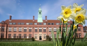 Reino Unido: Becas para Postgrado en Diversos Temas Liverpool Hope University 